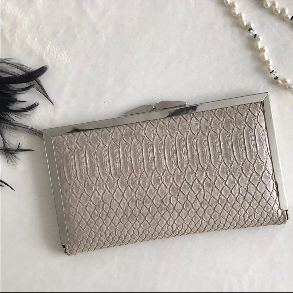 Expressions NYC Clutch Wallet